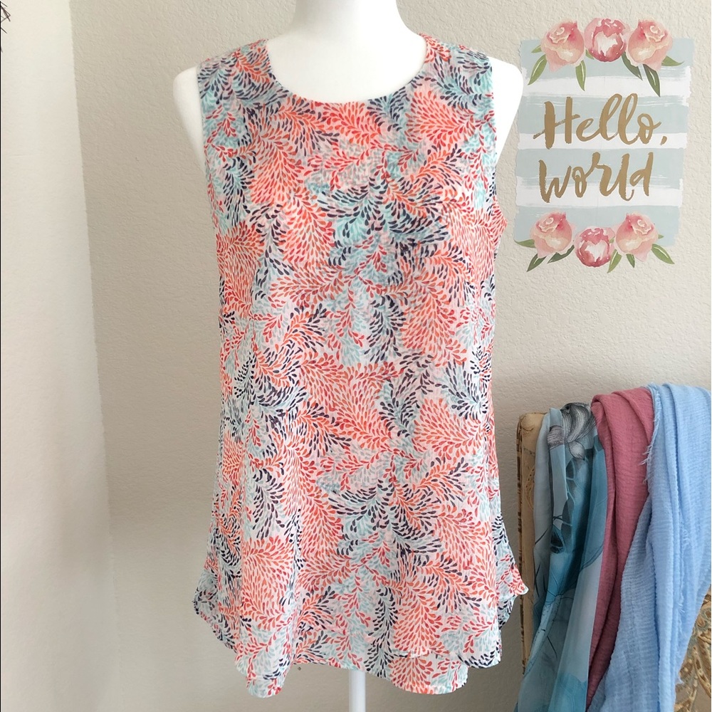 U-Shape Neckline Sleeveless Top